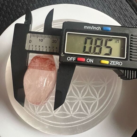 Fire Quartz Crystal Heart‎ Carving (#1) - Picture 10 of 16